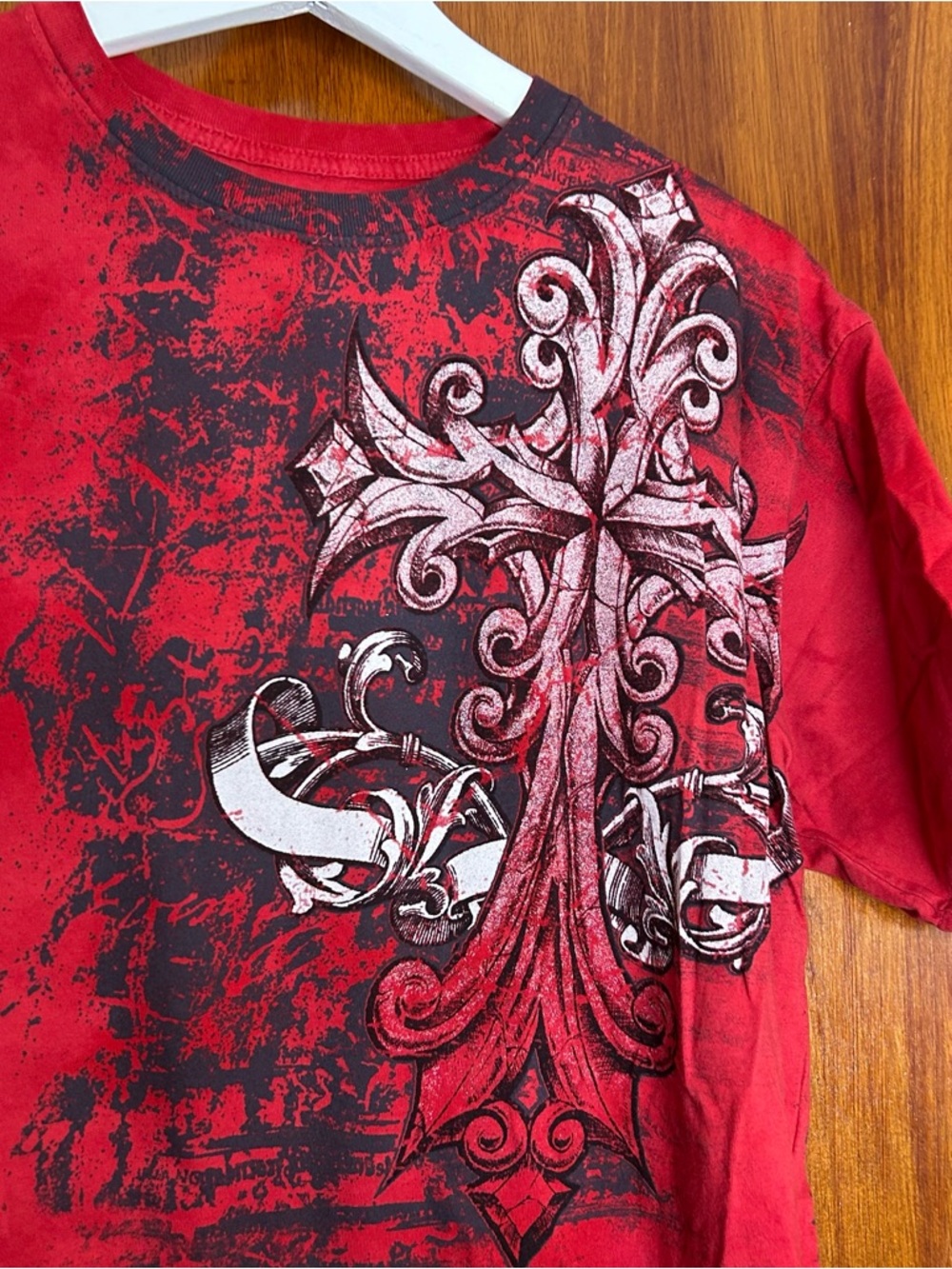Affliction Short Sleeve Shirt Red Black Archaic Tee Graphic Print Cross Large - Picture 5 of 9